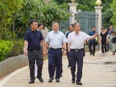 国家级精神障碍社区康复服务试点项目专家组深入红河州第二人民医院实地调研