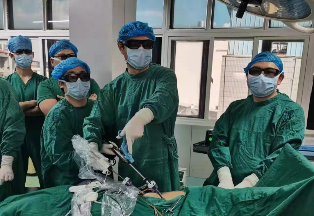 【医讯】我院成功开展首例3D腹腔镜输尿管端-端吻合成型术