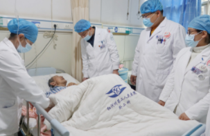 我院多学科联合成功救治高龄瘫痪患者