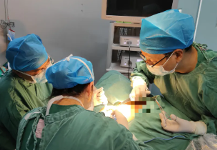 经腋无痕，让爱美的你不再烦恼——我院成功开展全州首例经腋窝入路腔镜甲状