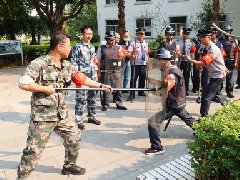 【忠诚卫健】筑牢安全防线，红河州第二人民医院开展院内反恐防暴模拟演练