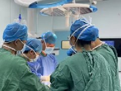 云南首例“阴囊镜”微创新技术见刊！红河州二院泌尿外科八年深耕，技术成果